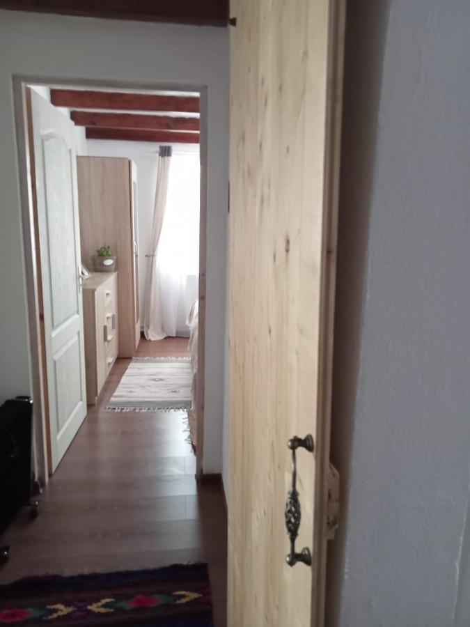 Casuta Din Deal Vaideeni Экстерьер фото